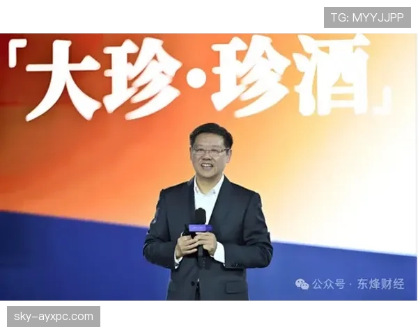 吴向东上场像战神，下场像个拼优惠券的邻居大叔，笑到不行